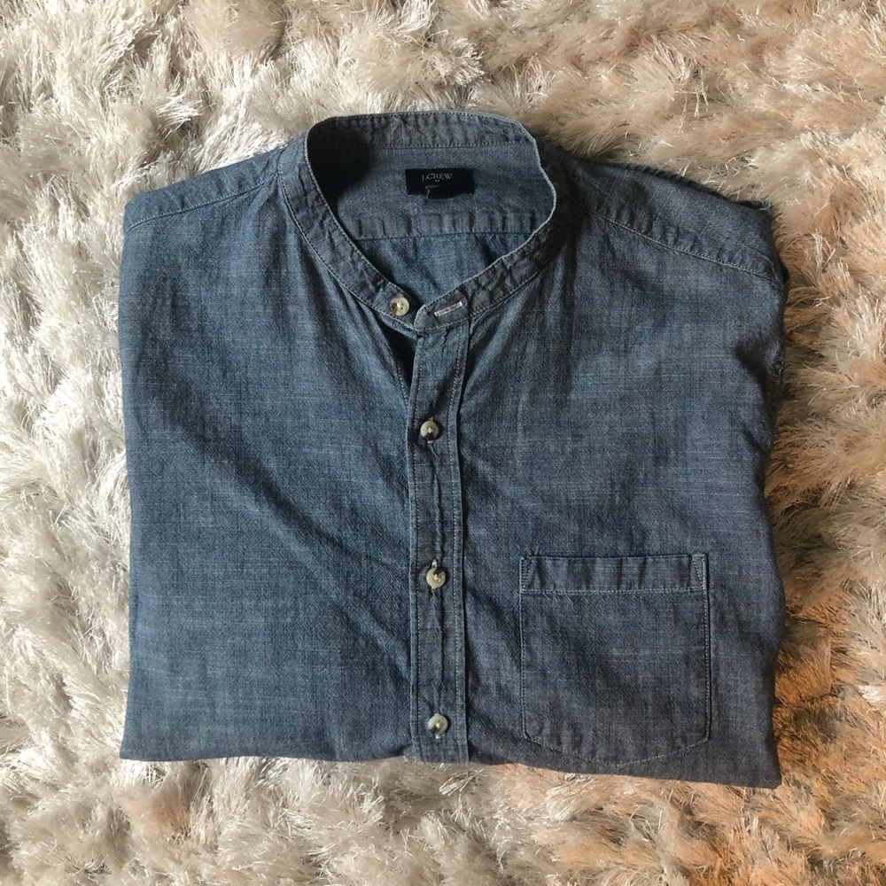 Long Sleeve Casual Buttondown - Chambray Material
